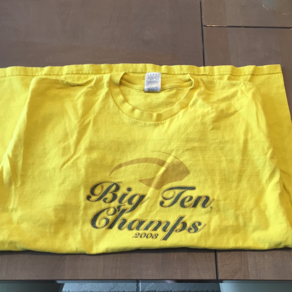 Yellow university of Michigan shirt